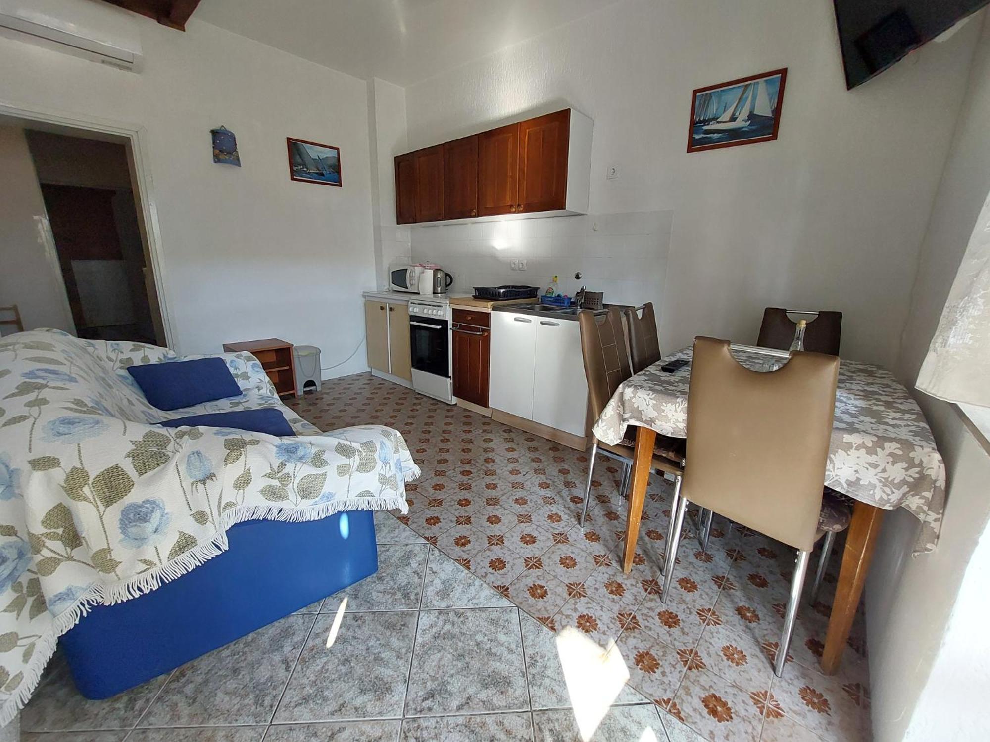 Apartma Loredana *