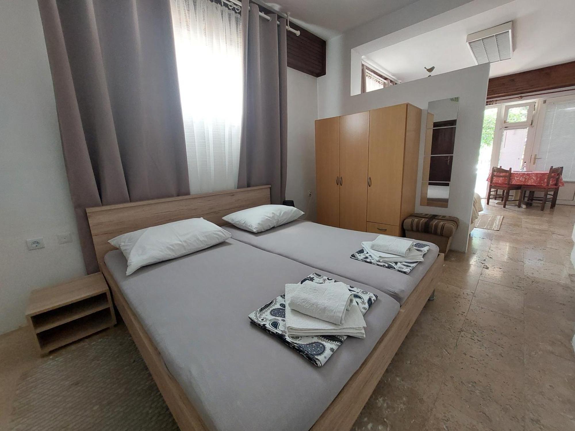 Loredana Apartma *